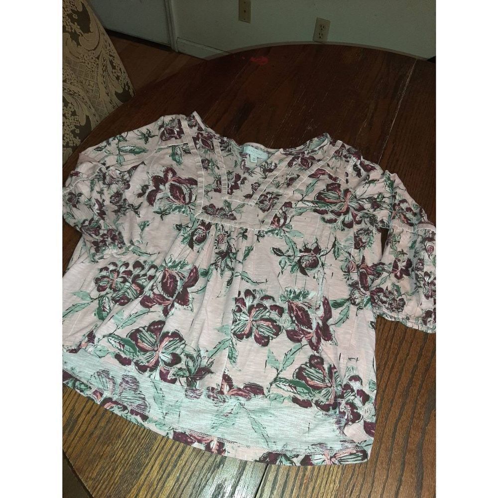 Medium New Directions Pink Maroon Floral 3/4 Sleeve V-Neck Shirt Top Blouse